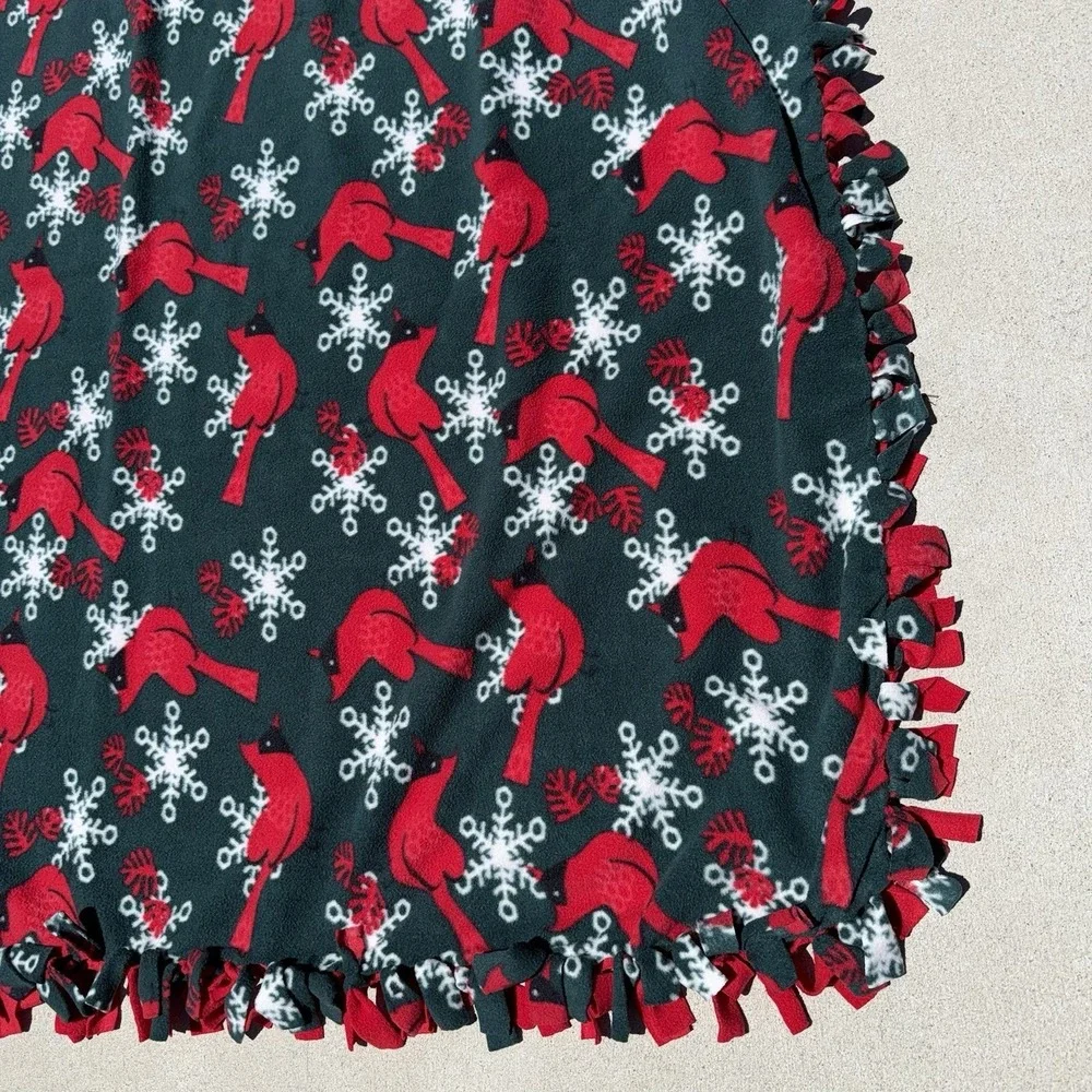 Handmade Fleece Tie Blanket Red Cardinals Snowflakes Christmas Winter Throw